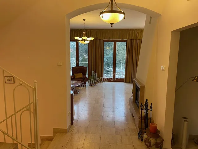 Eladó ház Budapest II. kerület 240 nm