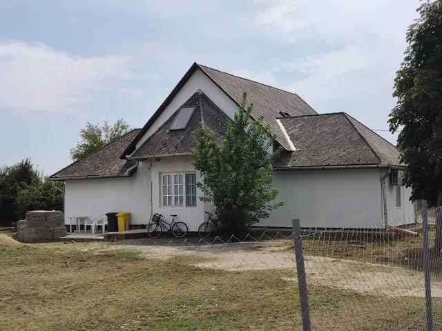 Eladó ház Iváncsa 140 nm