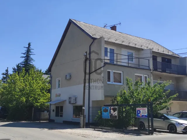 Eladó lakás Diósd, Petőfi Sándor utca 200 nm