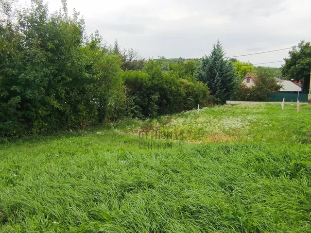 Eladó telek Telki 646 nm