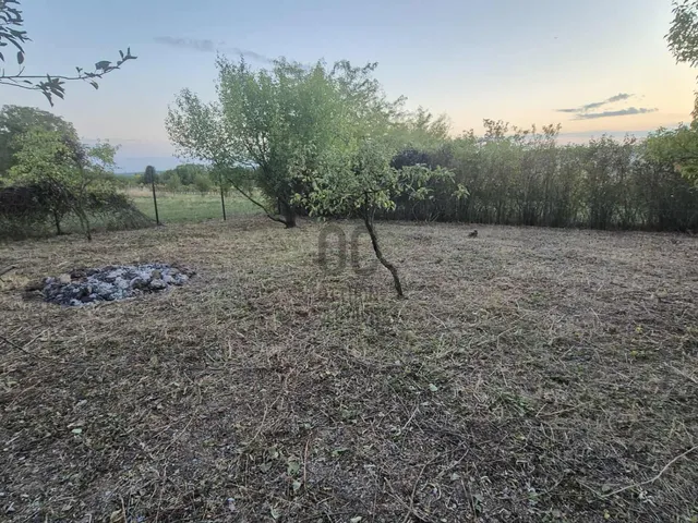 Eladó telek Vál 900 nm