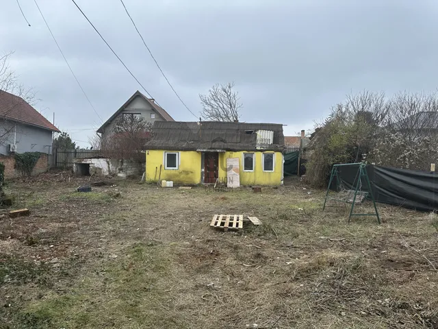 Eladó telek Ercsi 409 nm