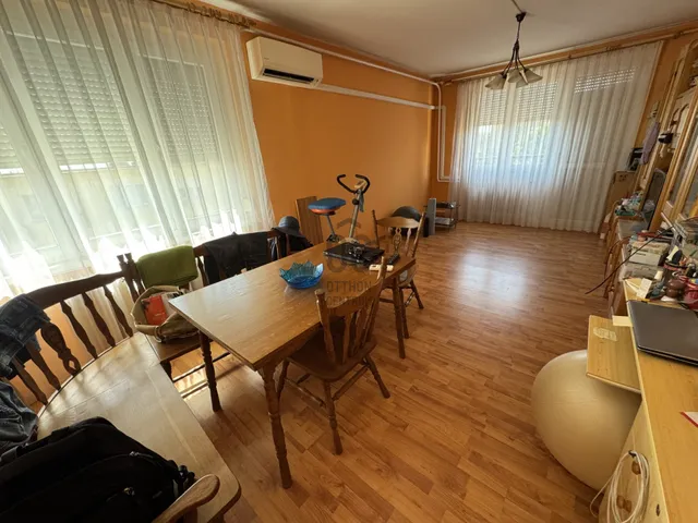 Eladó lakás Százhalombatta, Déli lakótelep, Tóth László utca 53 nm