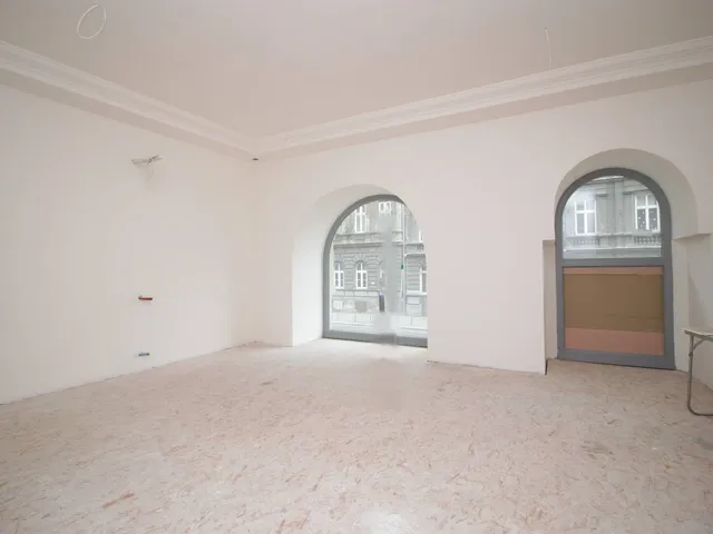 Kiadó kereskedelmi és ipari ingatlan Budapest IX. kerület, Rehabilitációs terület IX. ker. 314 nm