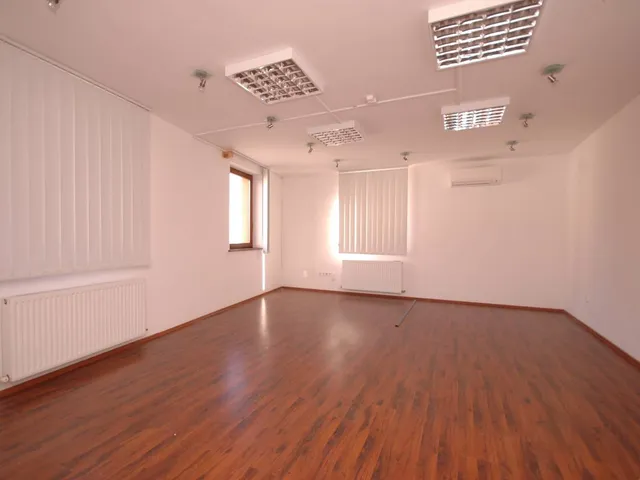 Kiadó kereskedelmi és ipari ingatlan Budapest III. kerület, Farkastorok 110 nm