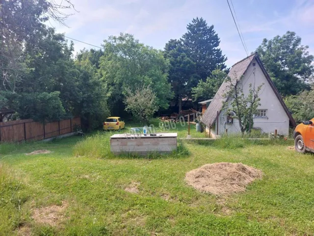 Eladó telek Nagykovácsi 960 nm