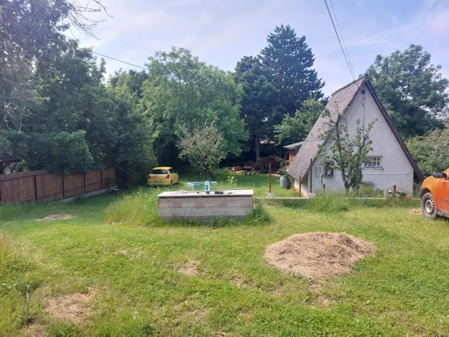 Eladó telek Nagykovácsi 960 nm