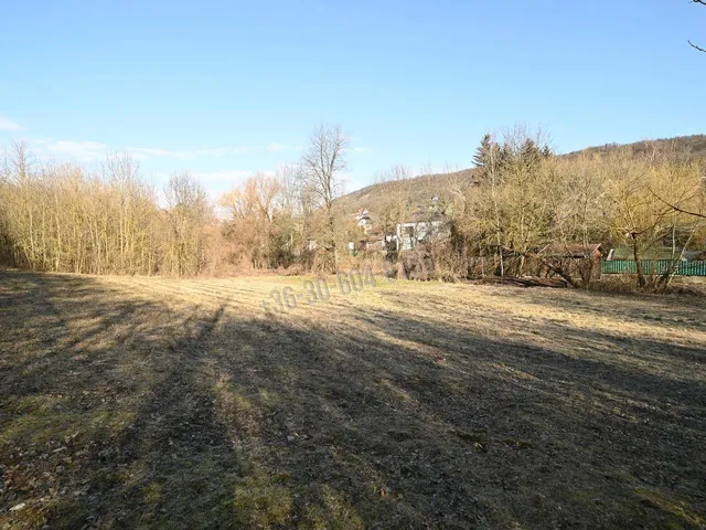 Eladó telek Remeteszőlős 1519 nm