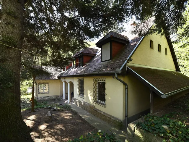 Kiadó ház Budapest XII. kerület, Zugliget 237 nm