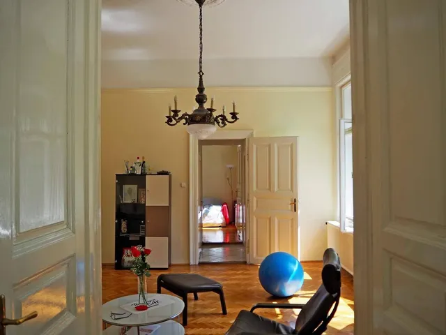 Kiadó lakás Budapest II. kerület, Országút 115 nm