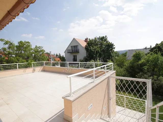 Kiadó ház Budapest II. kerület, Vérhalom 360 nm