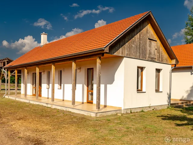 Eladó mezőgazdasági ingatlan Bócsa, Külterület 125 nm