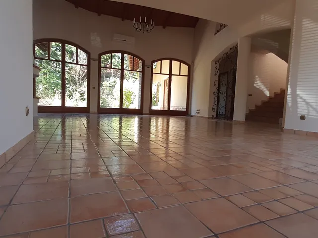 Eladó ház Mogyoród 384 nm