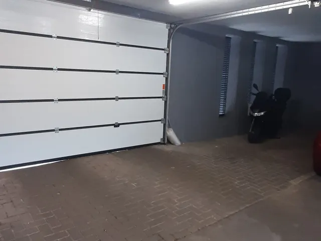 Kiadó garázs Budapest IV. kerület, Újpest, Kossuth Lajos 10 nm