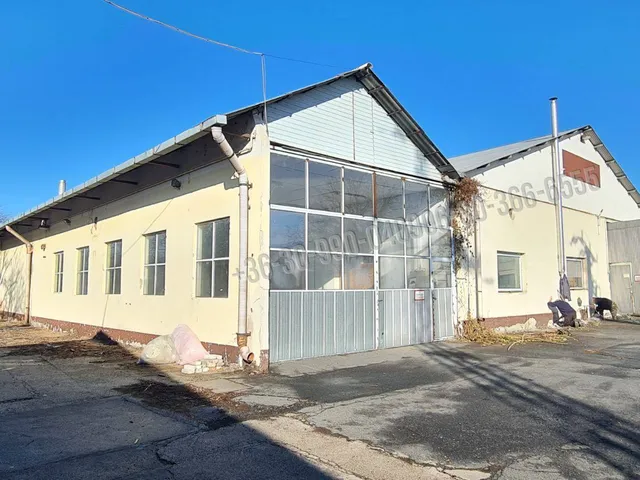 Eladó kereskedelmi és ipari ingatlan Taksony 2378 nm