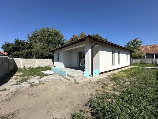 Eladó ház Kiskunlacháza 90 nm
