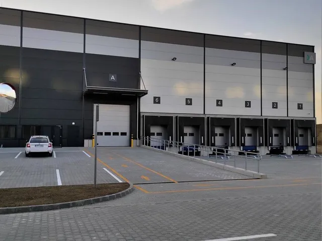 Kiadó kereskedelmi és ipari ingatlan Dunaharaszti 1000 nm