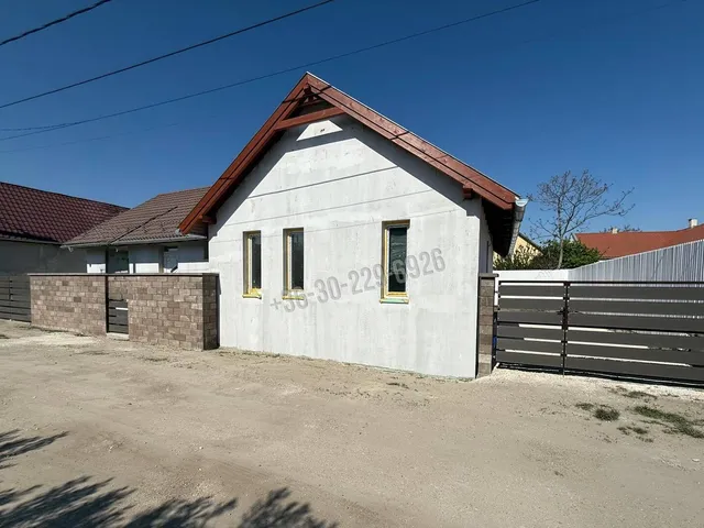 Eladó ház Kiskunlacháza 39 nm