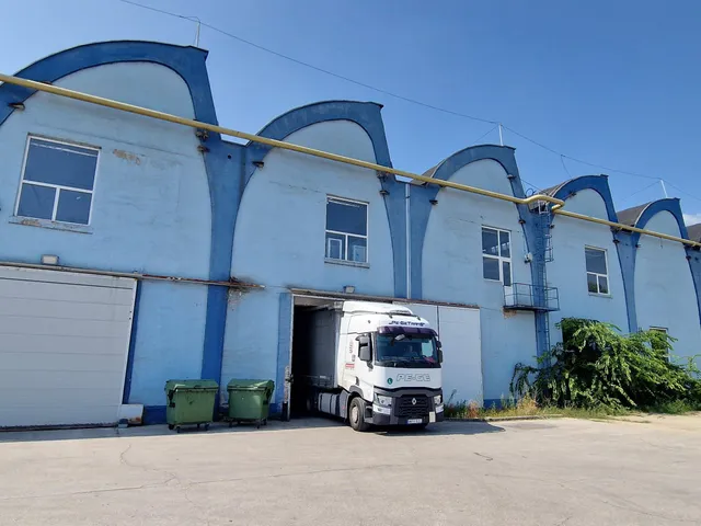 Kiadó kereskedelmi és ipari ingatlan Szigetszentmiklós 400 nm