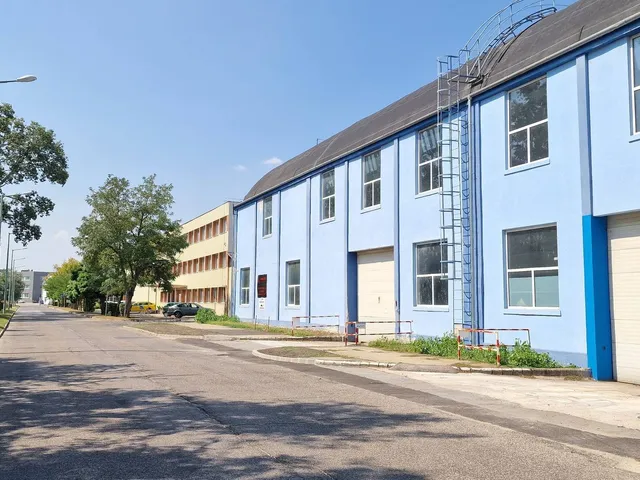 Kiadó kereskedelmi és ipari ingatlan Szigetszentmiklós 400 nm