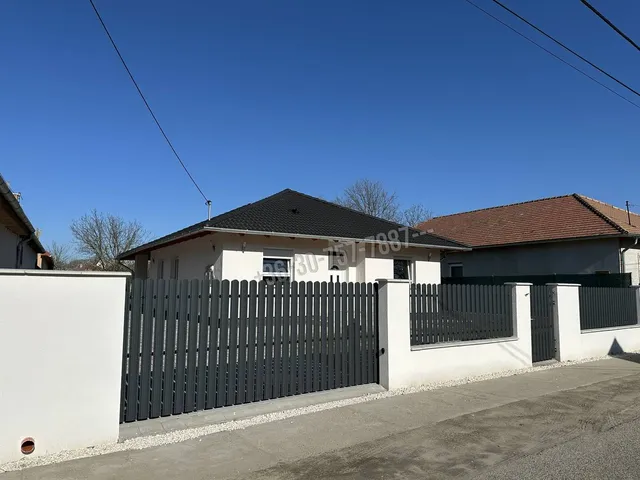 Eladó ház Szigetújfalu 103 nm