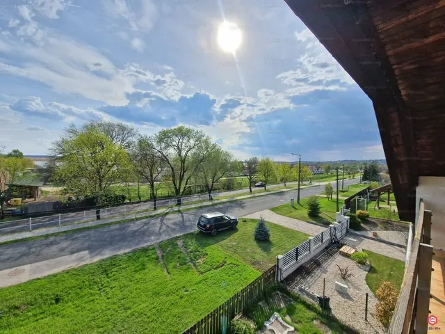 Eladó ház Velence, Ófalu 170 nm