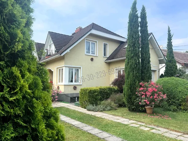 Eladó ház Halásztelek 255 nm