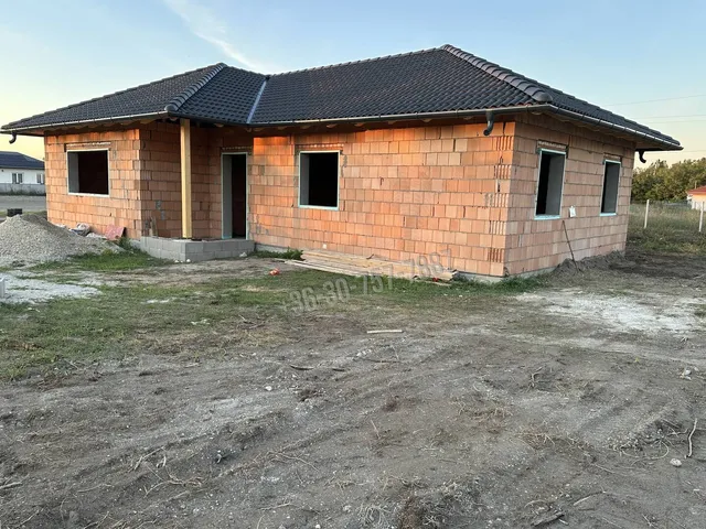 Eladó ház Szigetcsép 100 nm