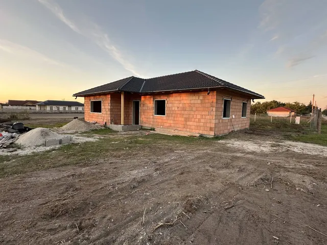 Eladó ház Szigetcsép 100 nm