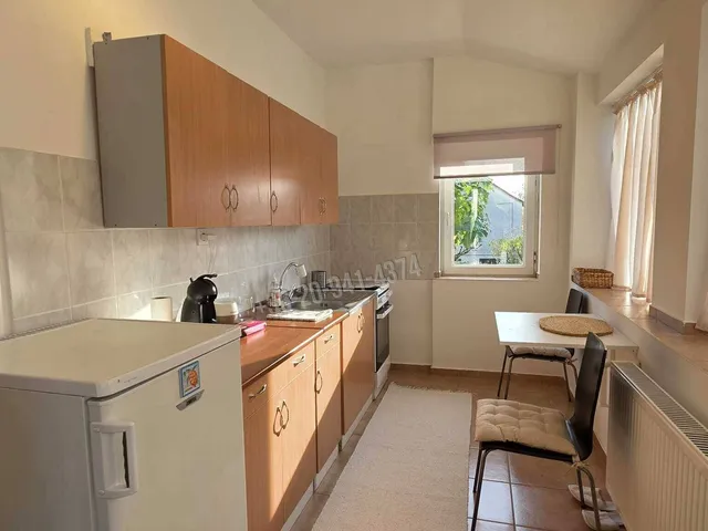 Eladó ház Velence, Ófalu 214 nm