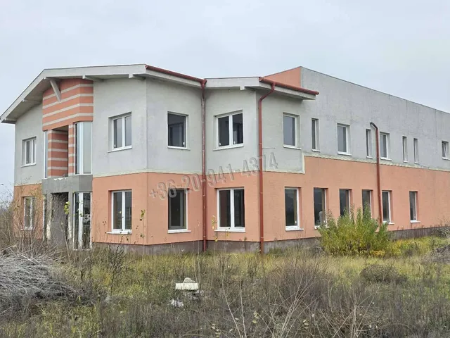 Eladó kereskedelmi és ipari ingatlan Dunavarsány 1100 nm