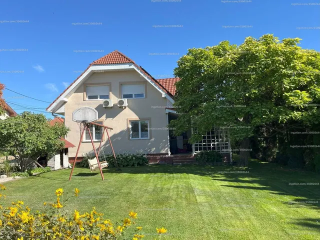 Eladó ház Dunaharaszti, Óváros 300 nm