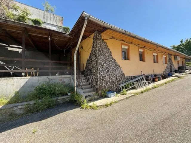 Eladó kereskedelmi és ipari ingatlan Budapest XXII. kerület, Budafok 106 nm