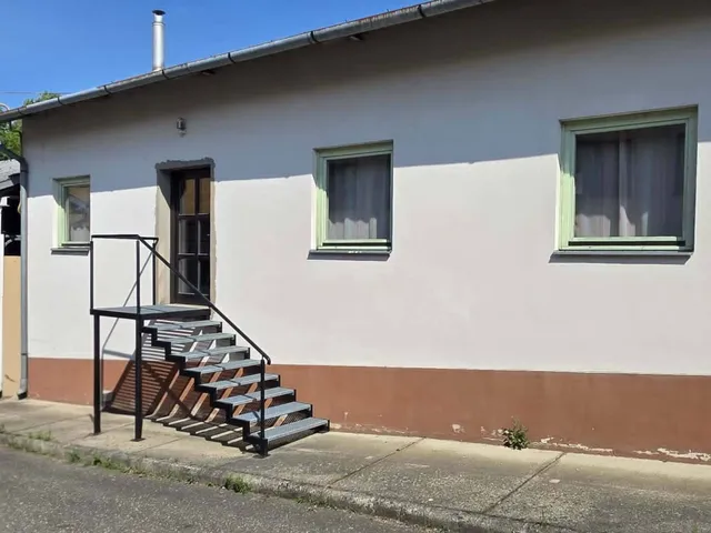 Kiadó kereskedelmi és ipari ingatlan Dunaharaszti 318 nm