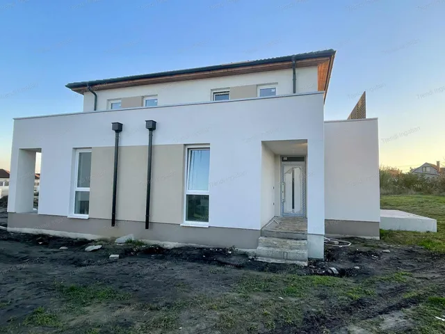 Eladó ház Enese 90 nm