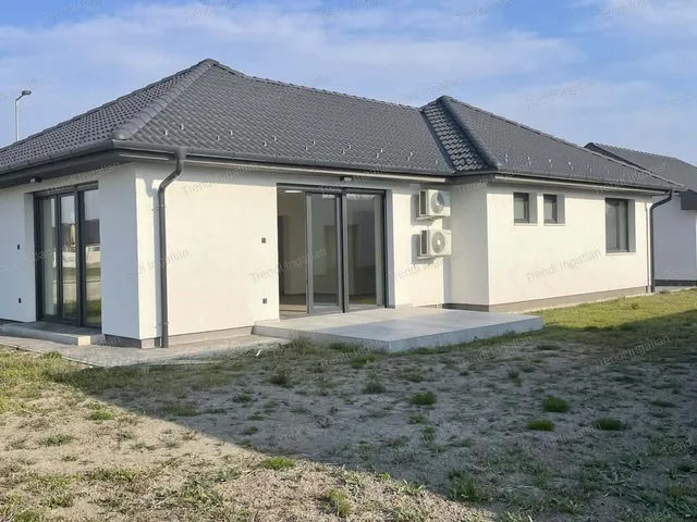 Eladó ház Győrújbarát 92 nm