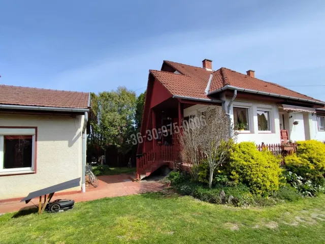 Eladó ház Bő 305 nm
