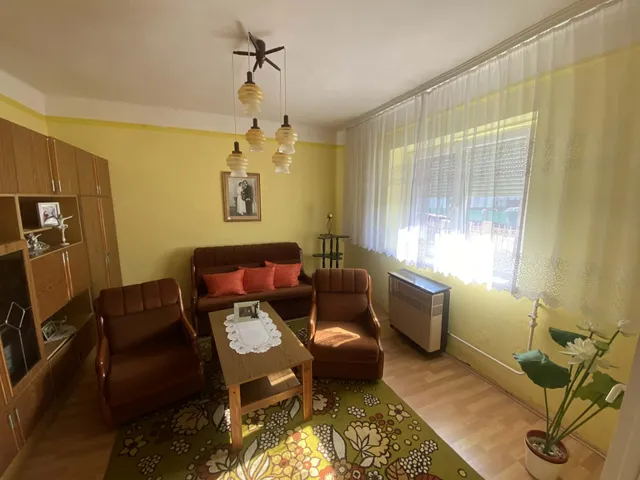 Eladó ház Sényő 85 nm