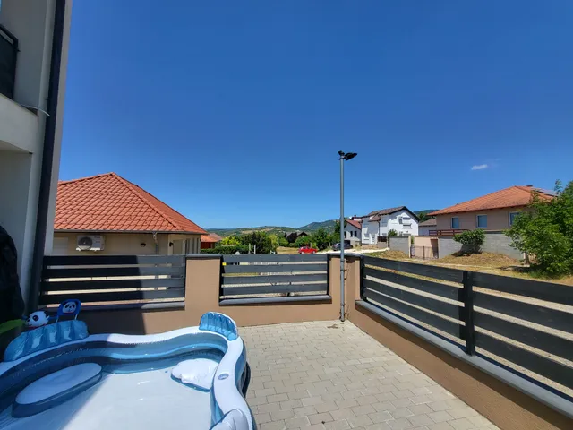 Eladó lakás Vác, Deákvár, Altány 53 nm