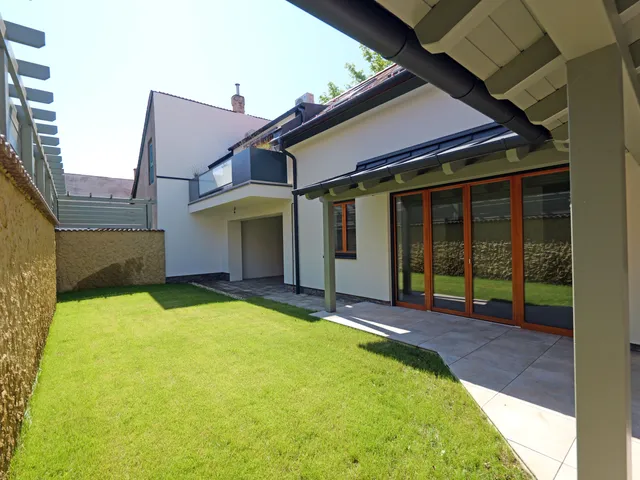 Eladó ház Vác, Belváros 184 nm
