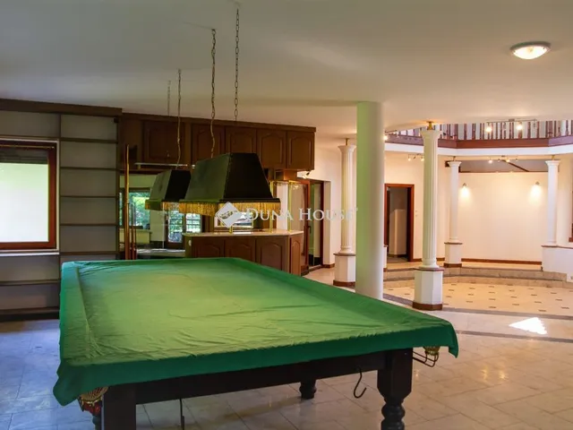 Eladó ház Veresegyház, Ispán utca 400 nm