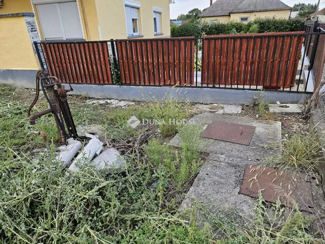 Eladó telek Balatonfőkajár 1410 nm