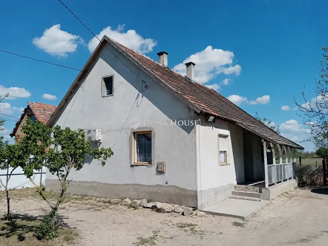 Eladó ház Tápiószentmárton 82 nm