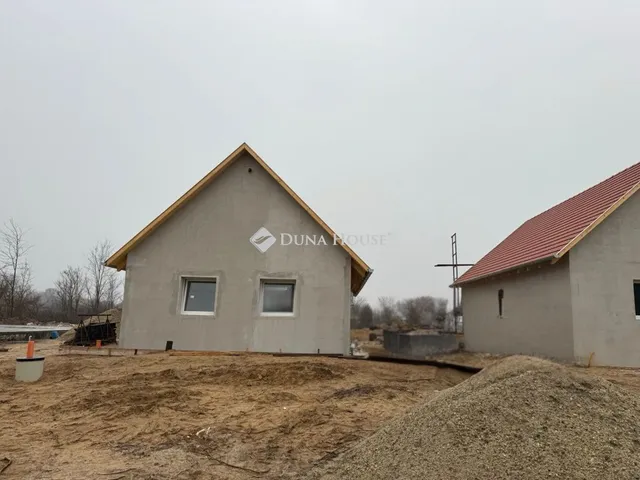 Eladó ház Kóka 67 nm