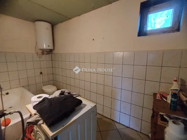 Eladó ház Alap, Honvéd utca 92 nm