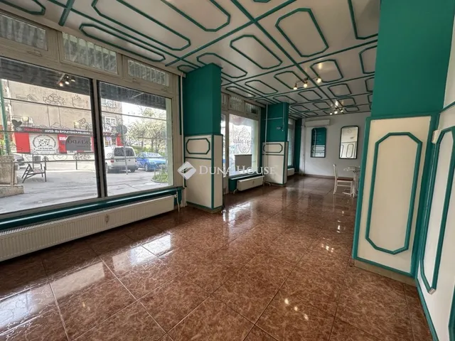 Eladó kereskedelmi és ipari ingatlan Dunaújváros 82 nm