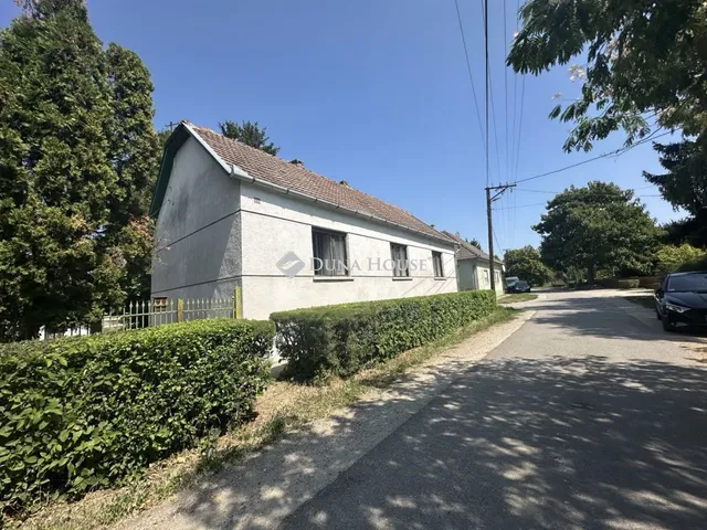 Eladó ház Apostag, Duna utca 81 nm
