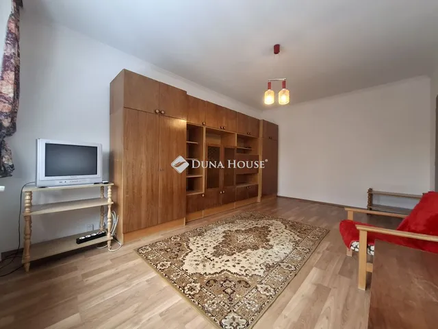 Eladó lakás Dunaújváros 47 nm