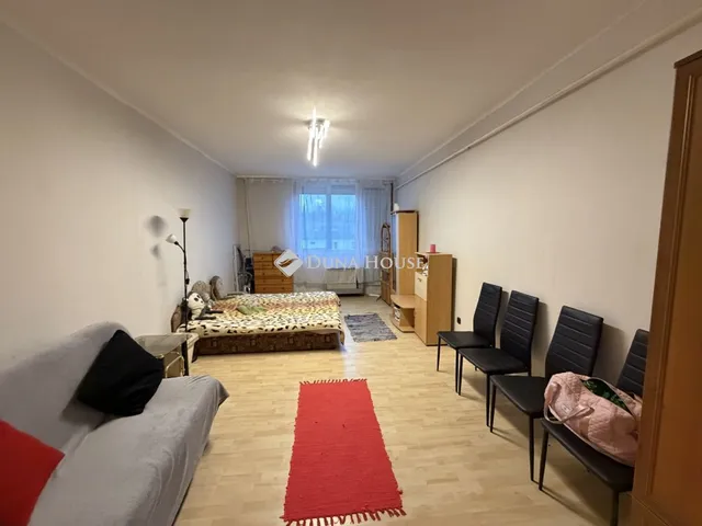 Eladó lakás Dunaújváros, Kalamár utca 35 nm