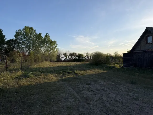 Eladó telek Kóka 790 nm